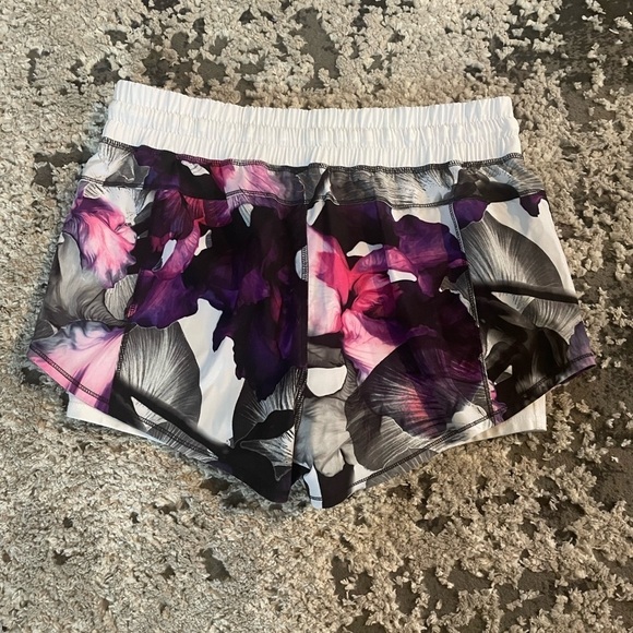 Calia by Carrie Underwood Athletic Shorts - Picture 3 of 3